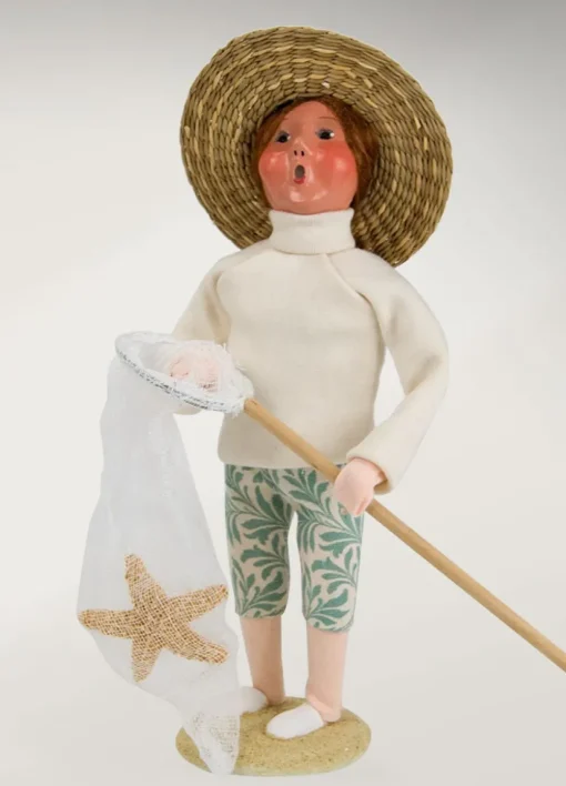 Byers Choice Beach Girl Catching Starfish, , Znau173^ Byers Choice